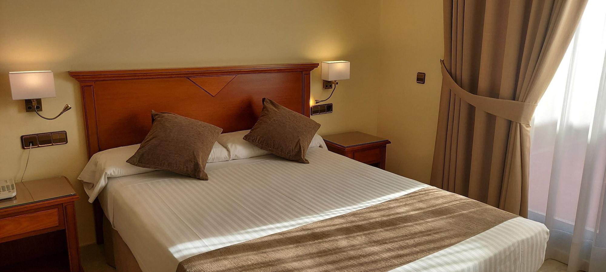 Mainake Costa Del Sol Hotel ตอร์เรเดลมาร์ ภายนอก รูปภาพ