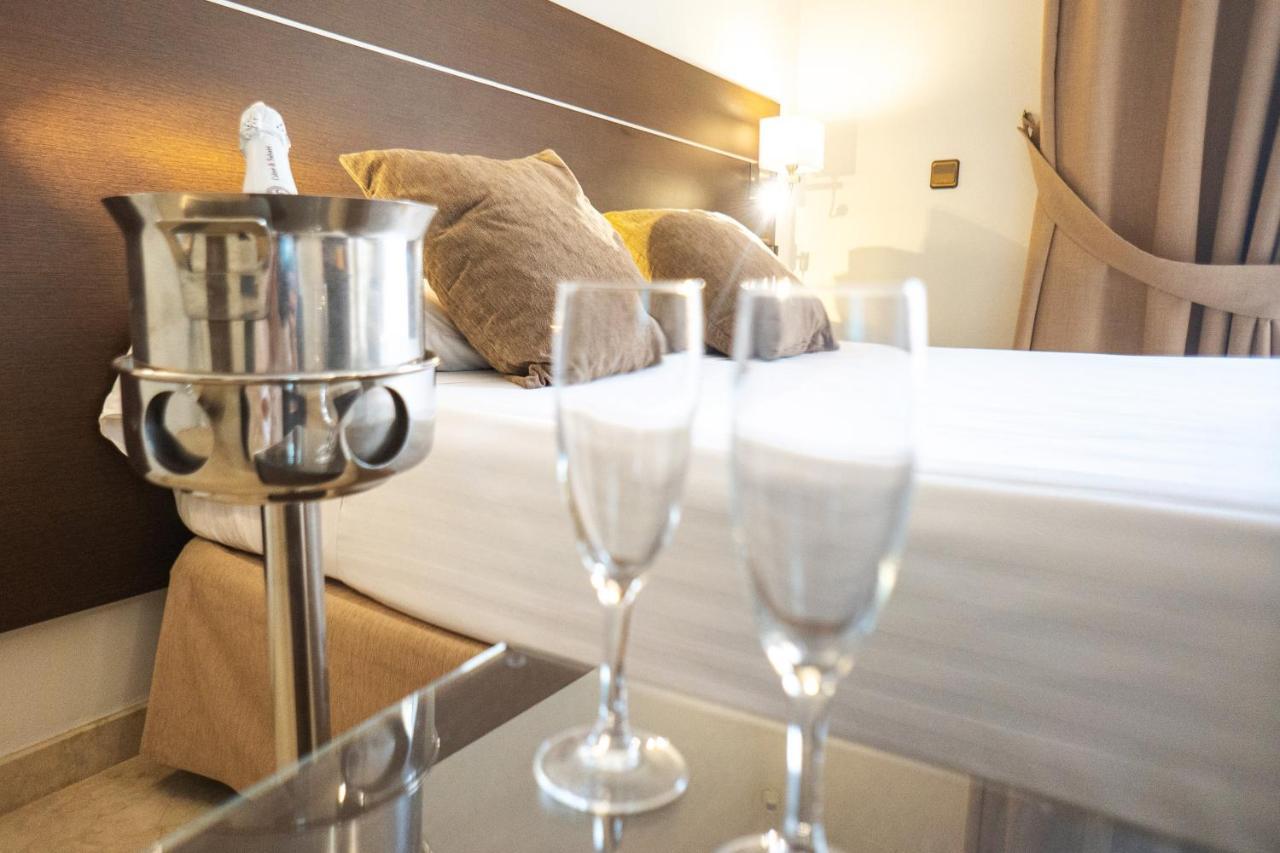 Mainake Costa Del Sol Hotel ตอร์เรเดลมาร์ ภายนอก รูปภาพ