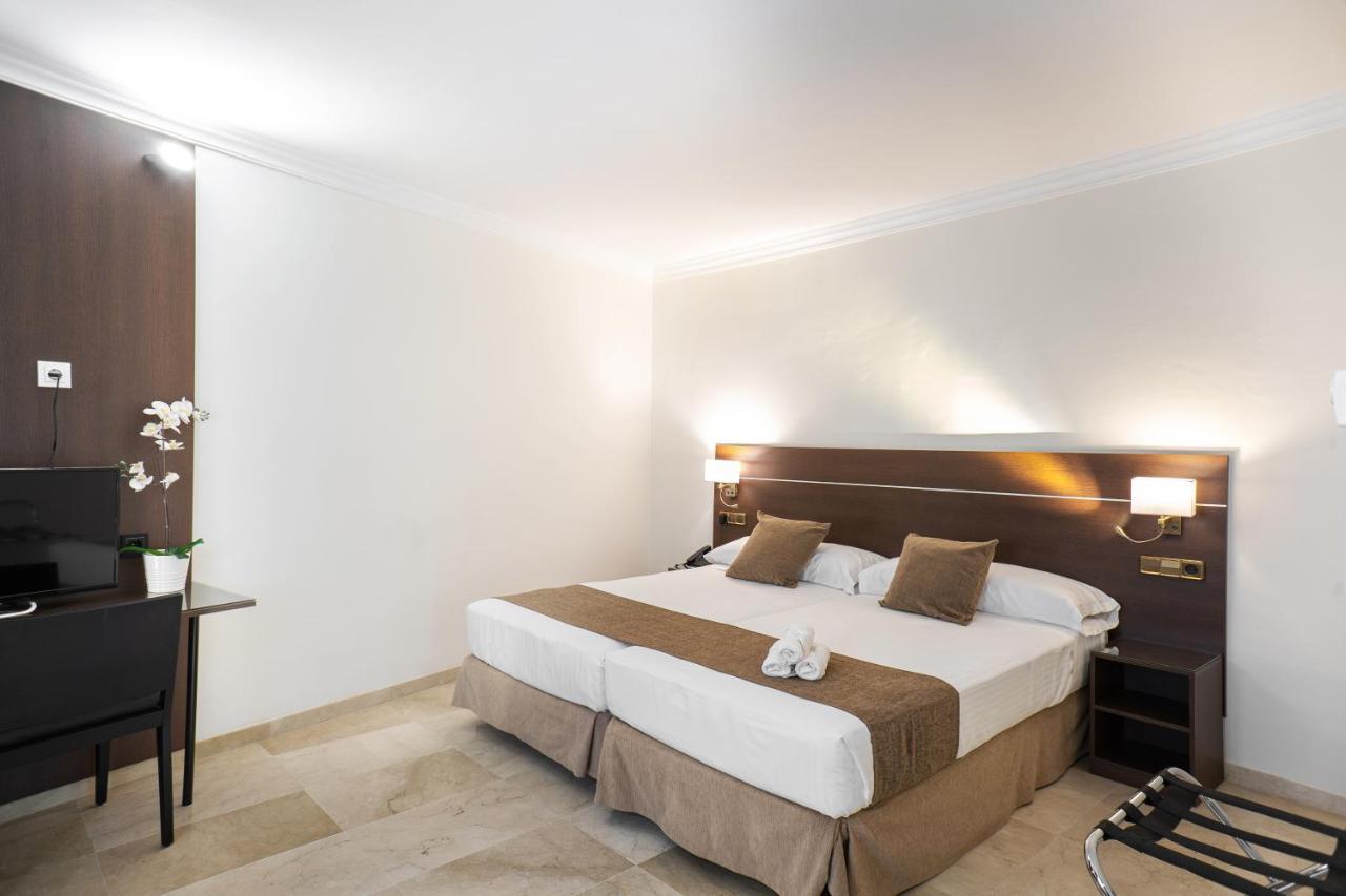 Mainake Costa Del Sol Hotel ตอร์เรเดลมาร์ ภายนอก รูปภาพ