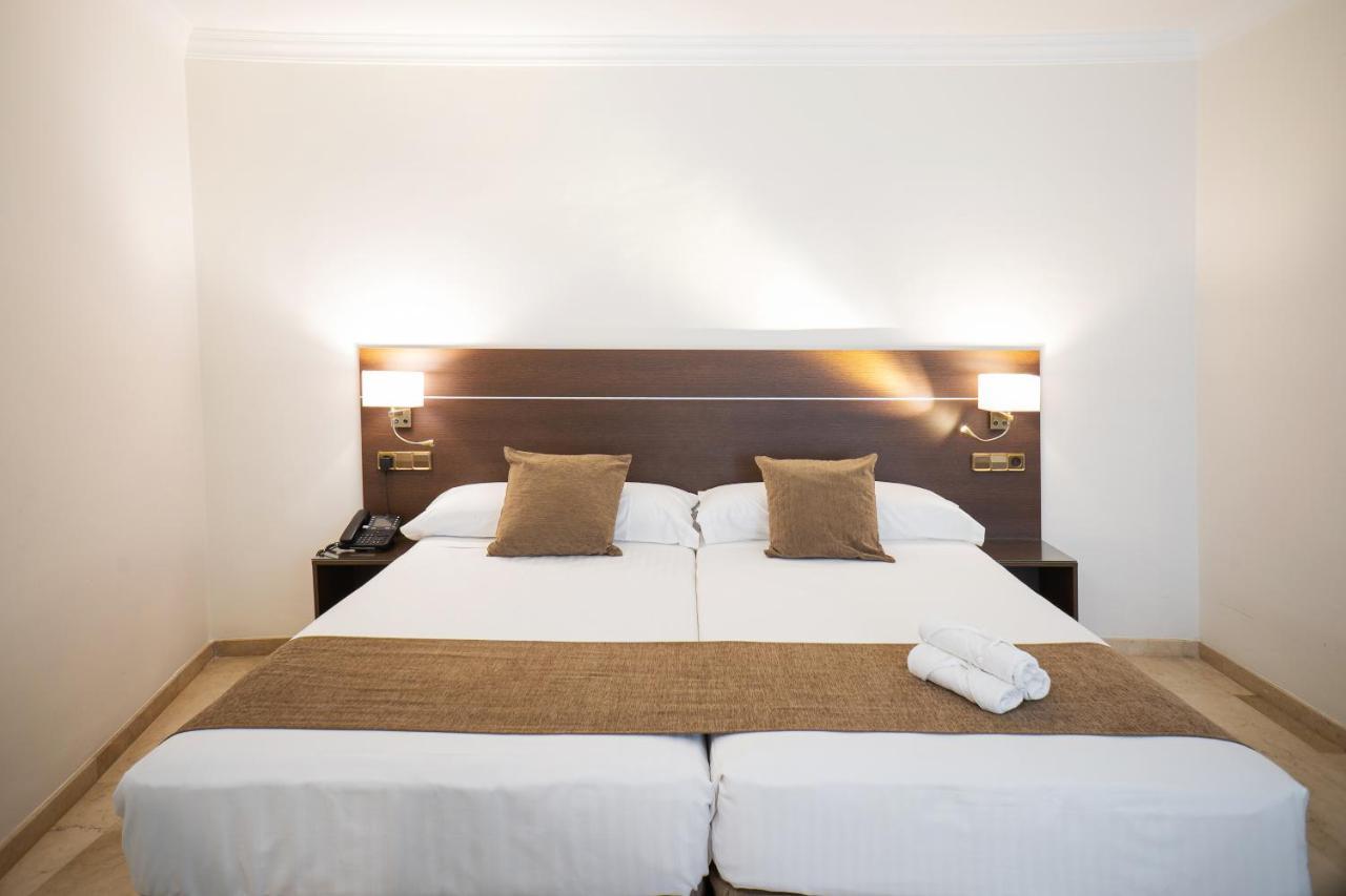 Mainake Costa Del Sol Hotel ตอร์เรเดลมาร์ ภายนอก รูปภาพ